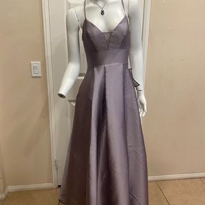 Dress Speechless color Mauve style X44791QG5 Size 3 P. Femme